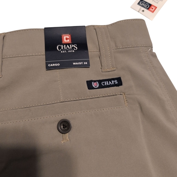 NWT Chaps Tan Cargo Shorts with Flat Front Design - Picture 3 of 3
